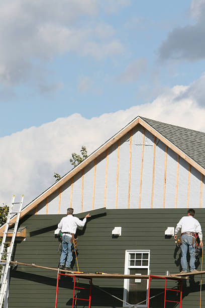 How To Choose The Right Materials for Your Siding Installation in 'Hudson, NC